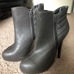 Size 7.5 grey booties